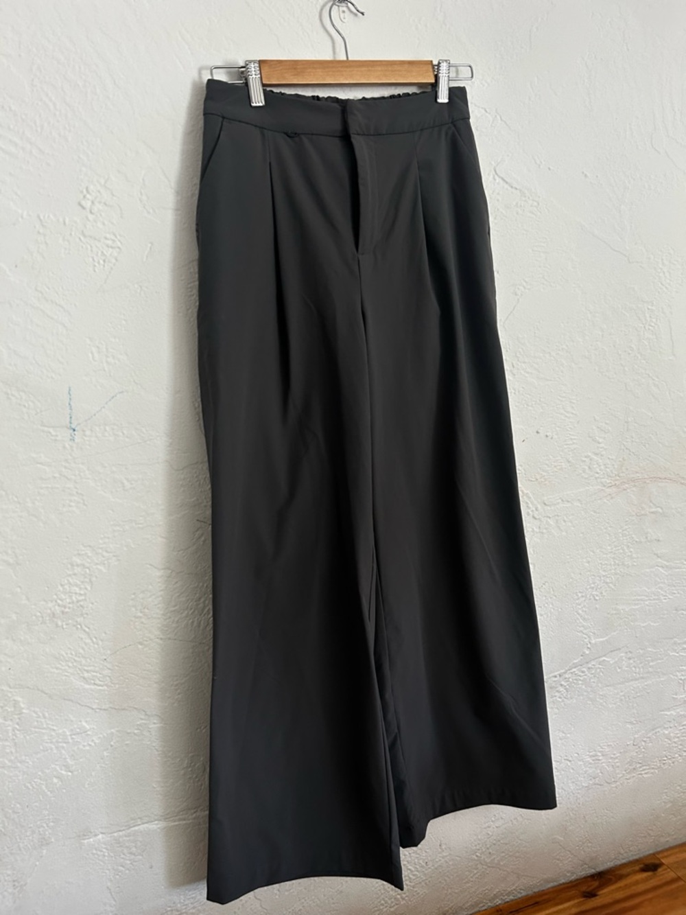 Figs Pro charcoal trouser high waisted wide leg scrub pants.